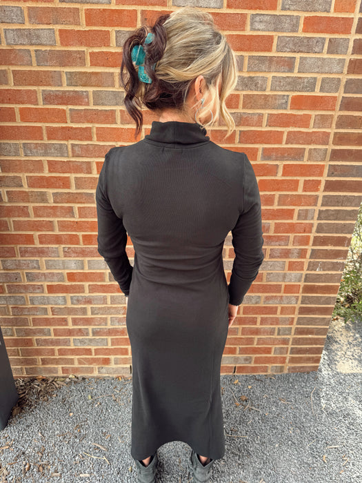 TURTLENECK DRESS BLK