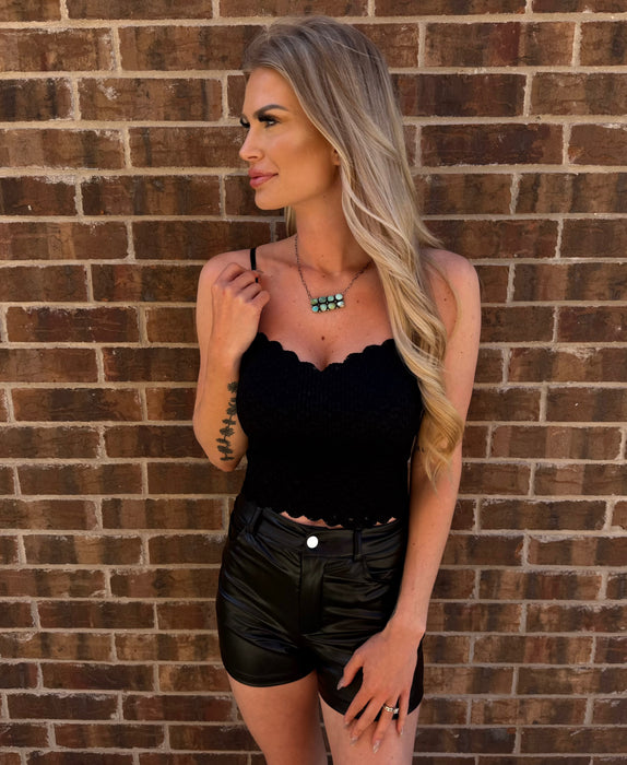BLACK LACE FLOWER CROP TOP