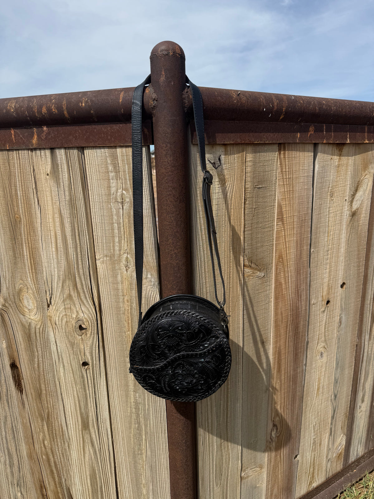 BLACK CANTEEN LEATHER BAG