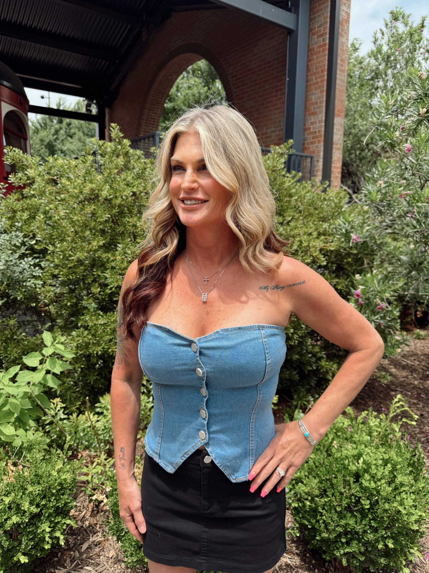 DENIM BEAUTY TOP