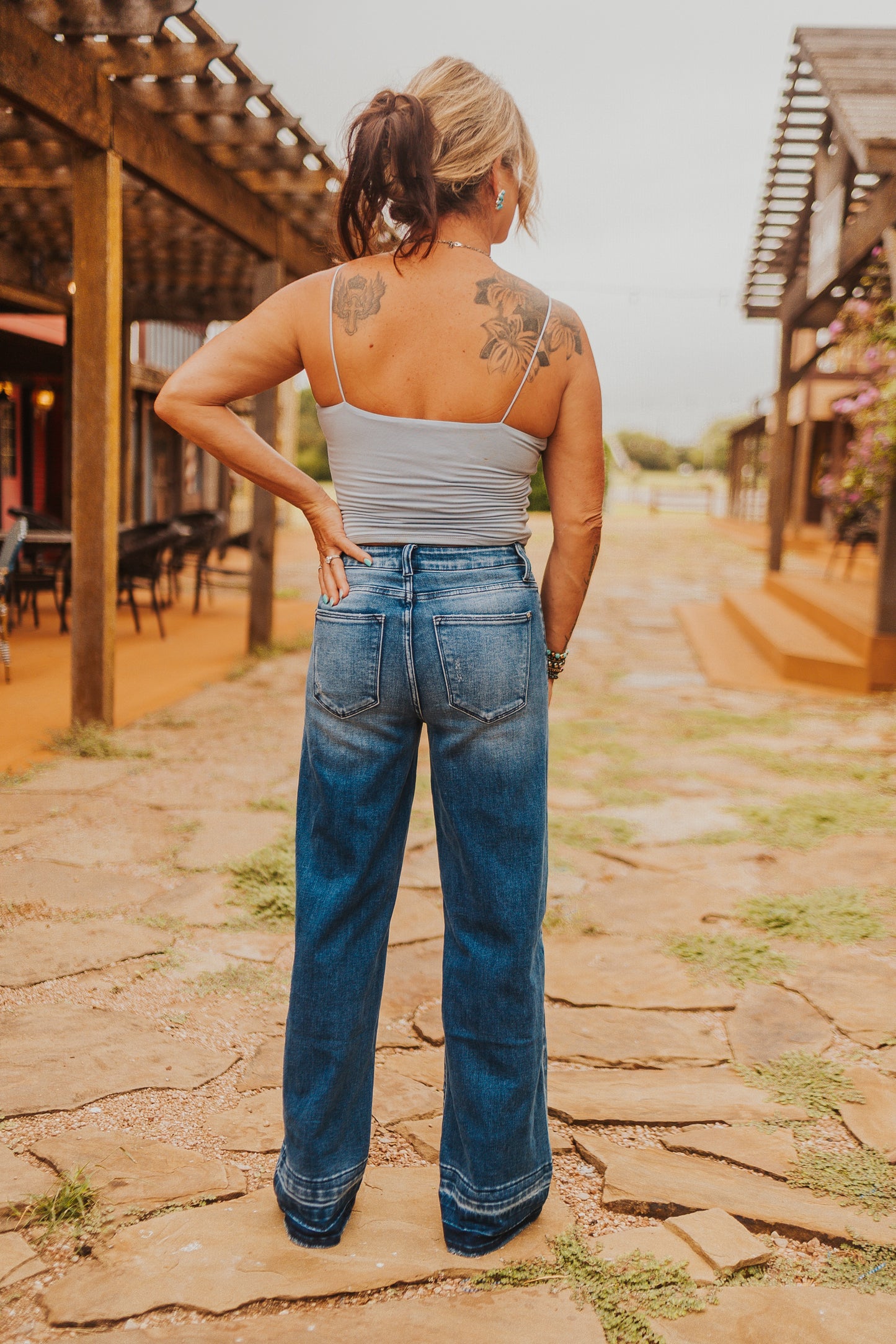 PETRA RELAXED FIT JEANS