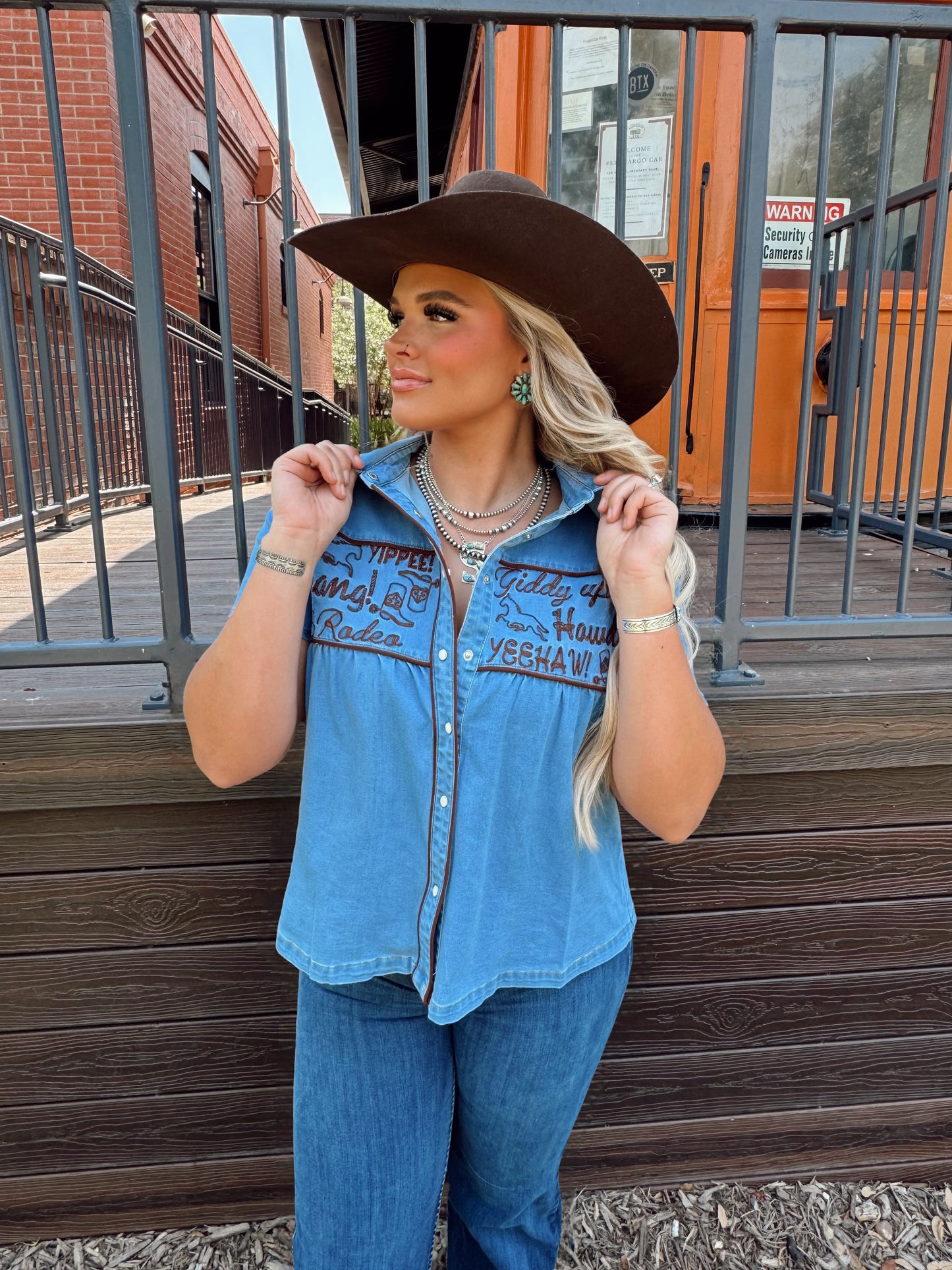 PUNCHY BABE TOP