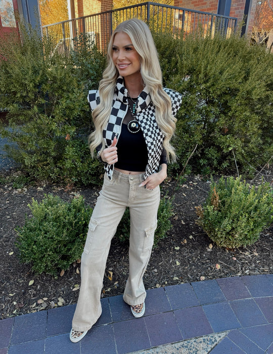 CHECKERED CROP BLACK PUFFER VEST