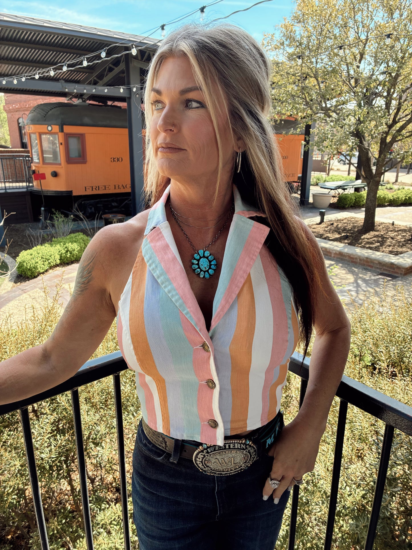 HEAD TURNER TOP
