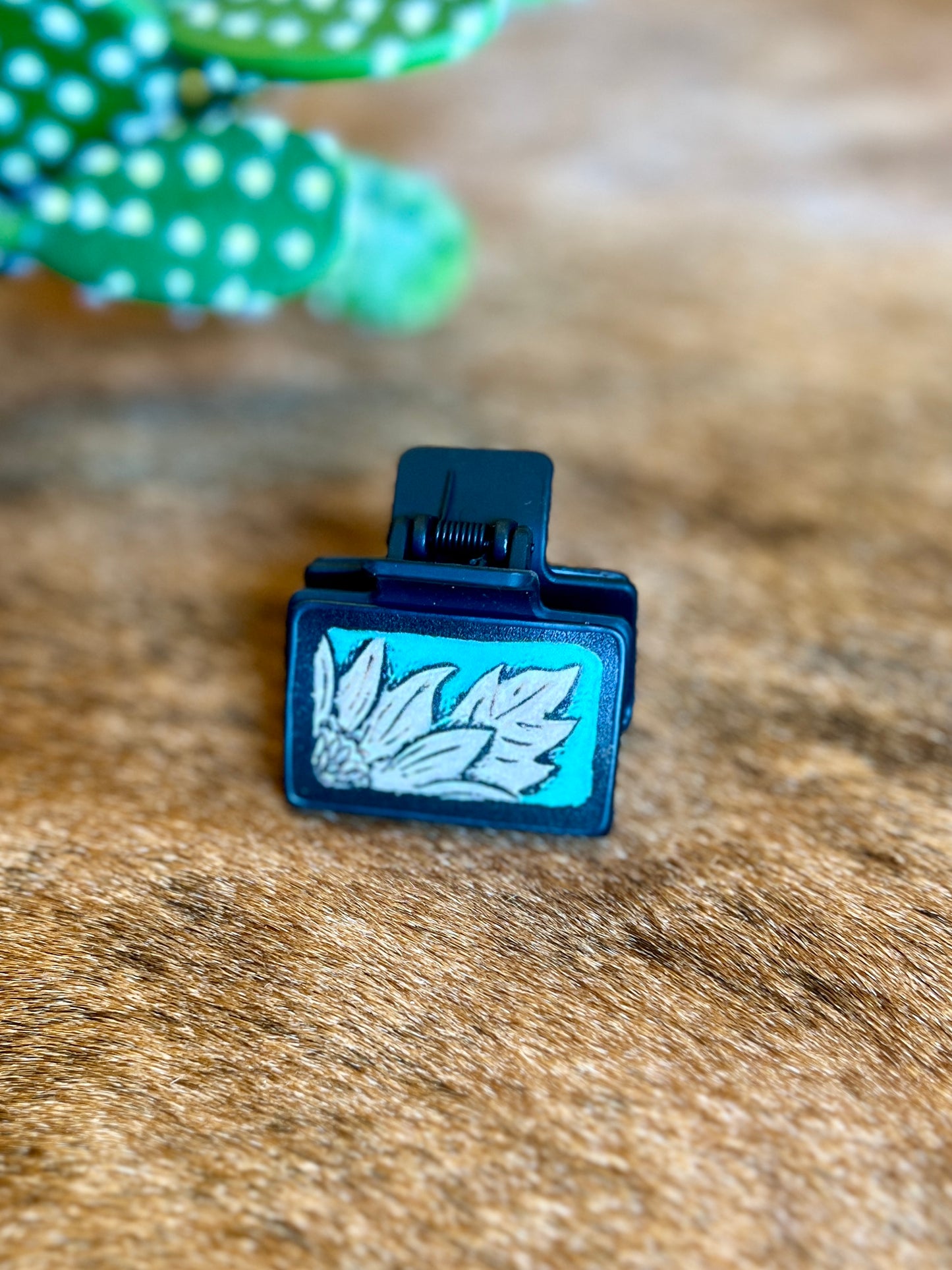 WESTERN SUNFLOWER TURQUOISE LEATHER CLIP