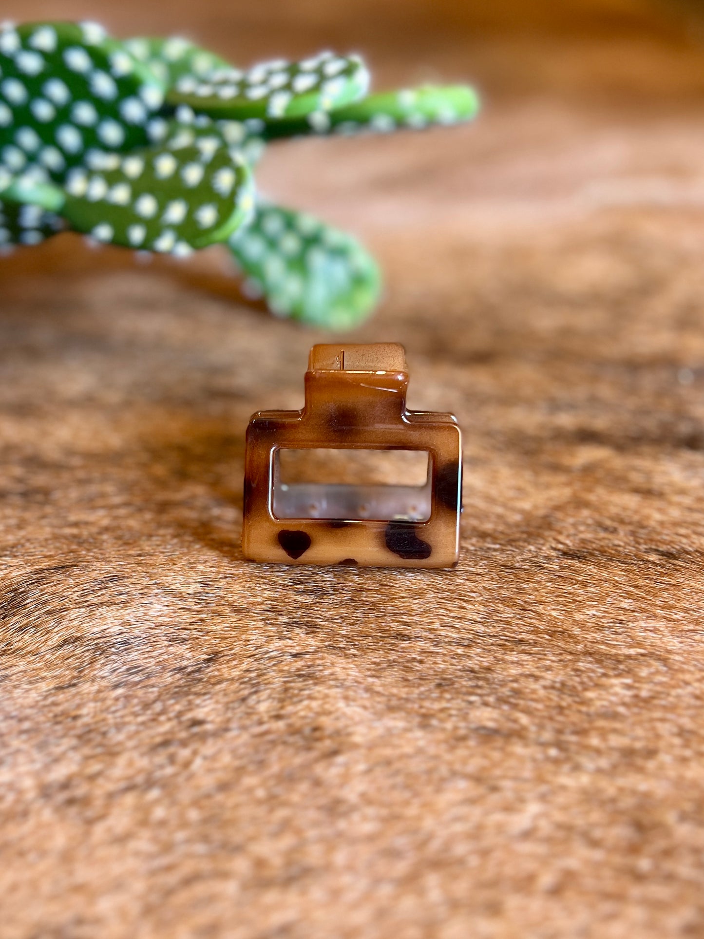 BROWN LEOPARD HAIR CLIP