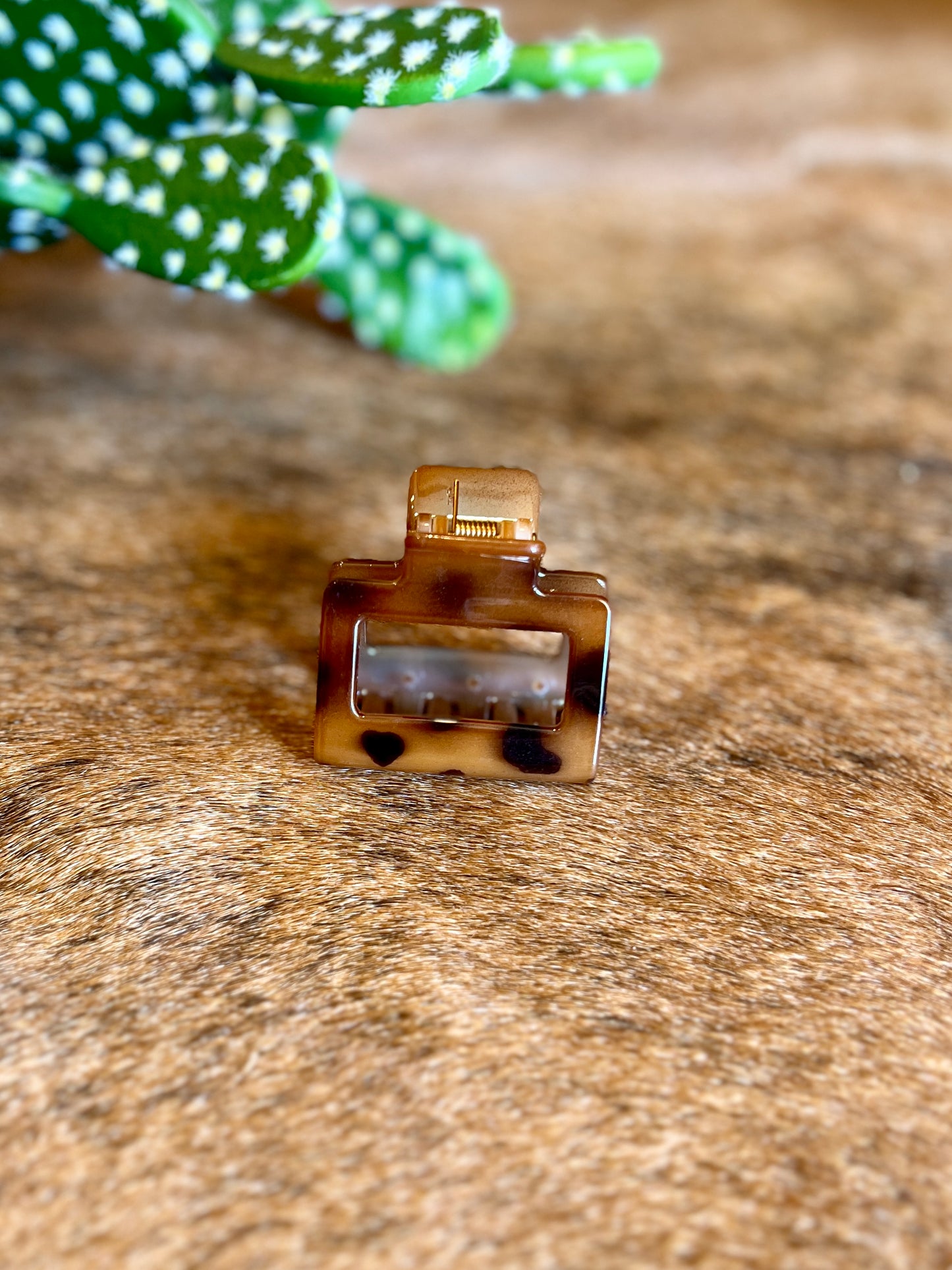 BROWN LEOPARD HAIR CLIP